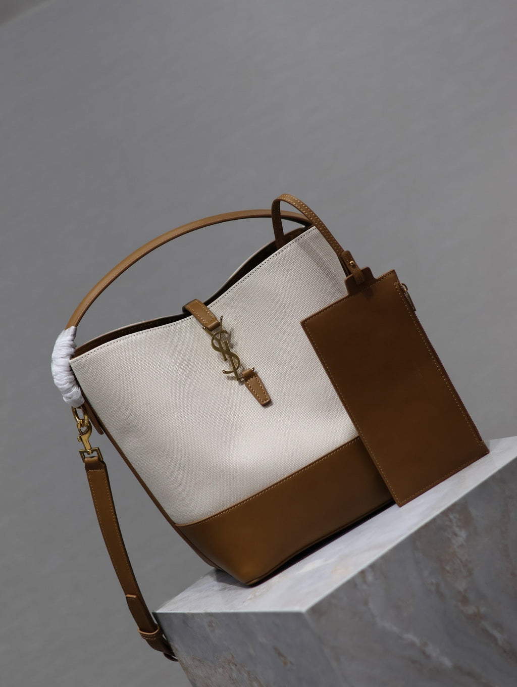 YSL 25S LE 5 À 7 BUCKET 26 IN CREAM BROWN CALFSKIN AND CANVAS GOLD HARDWRE