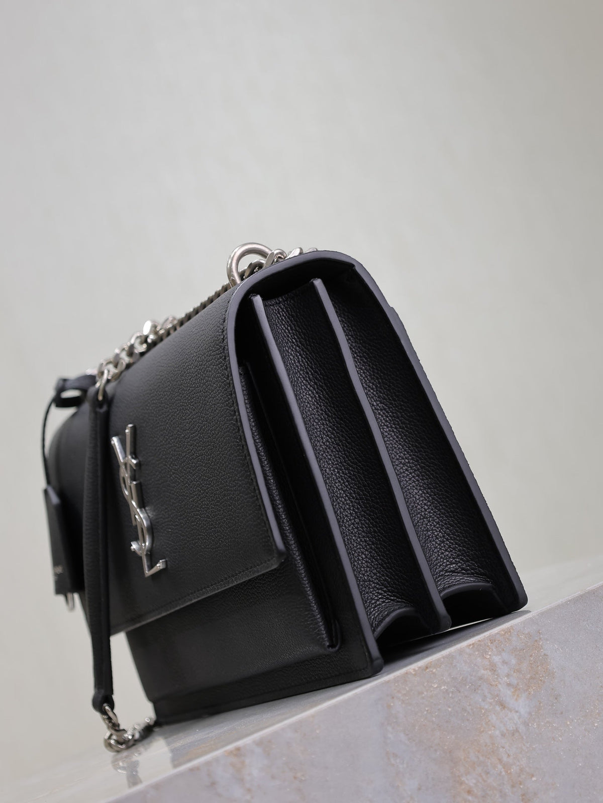 YSL 25S SUNSET MEDIUM 22 IN BLACK GRAINED CALFSKIN SILVER HARDWRE
