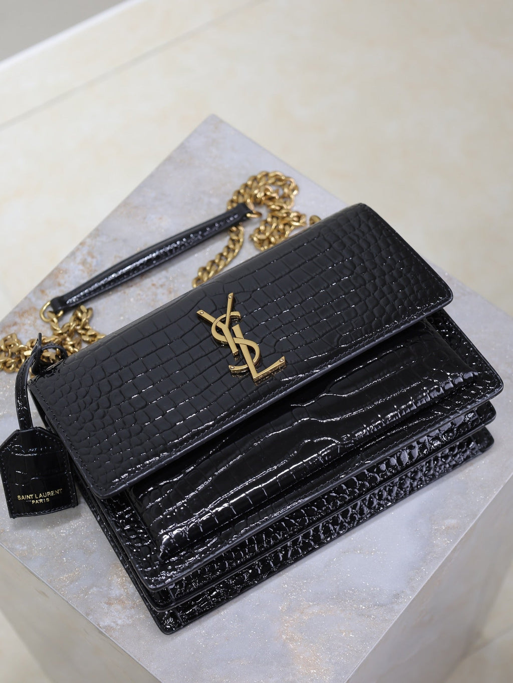 YSL 25S SUNSET MEDIUM 22 IN BLACK CROCODILE-EMBOSSED SHINY CALFSKIN GOLD HARDWRE