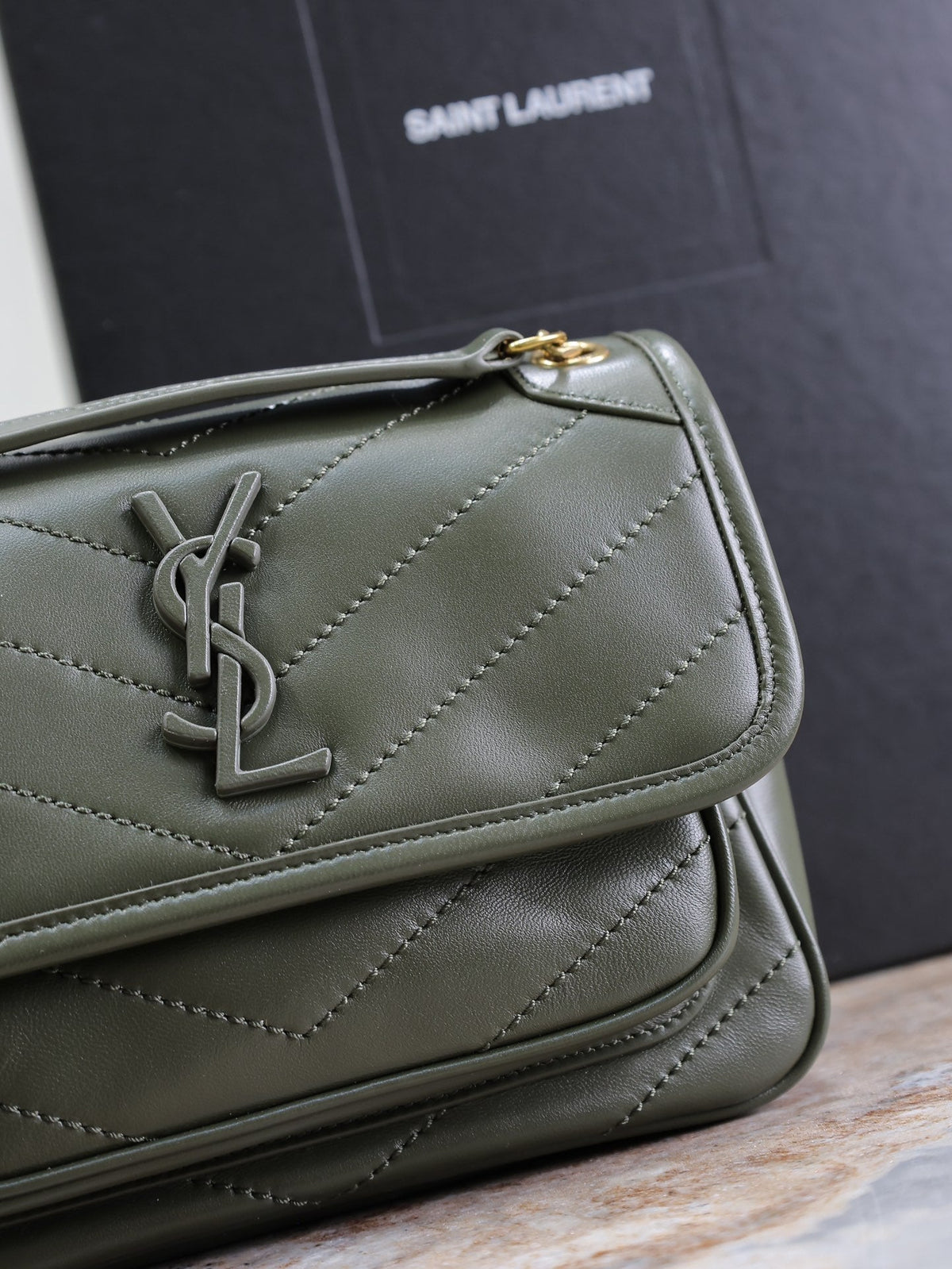 NIKI BABY 22 IN UNIFORM GREEN LAMBSKIN GOLD CHAIN
