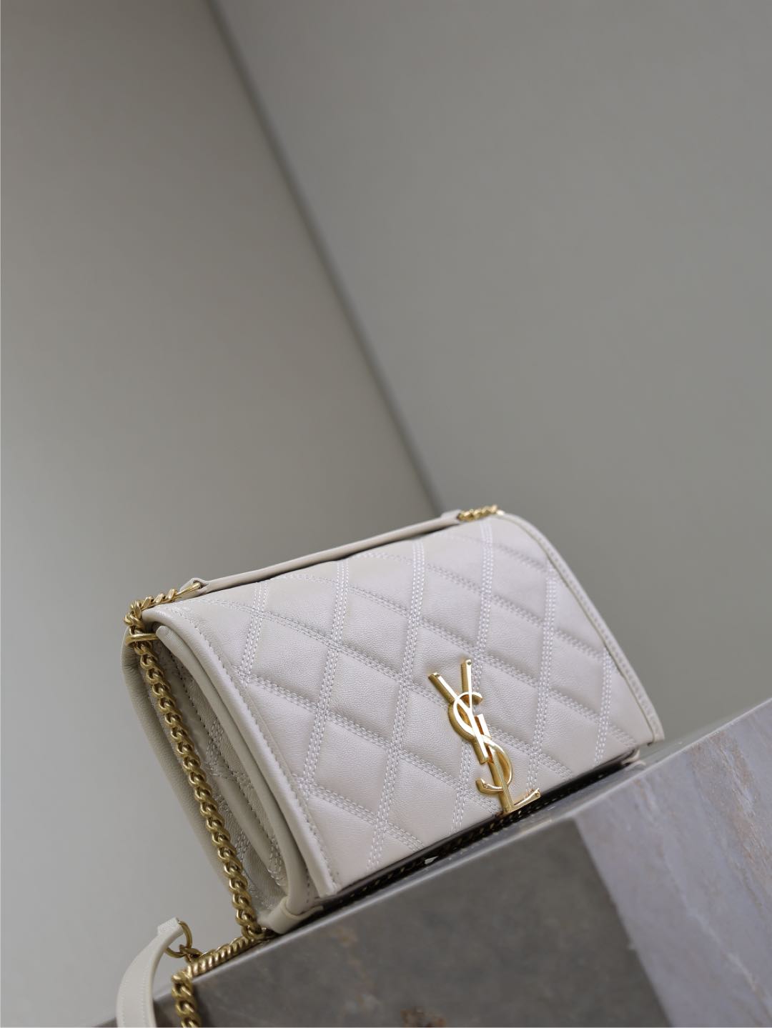 BECKY 22 IN WHITE QUILTED LAMBSKIN GOLD HARDWARE