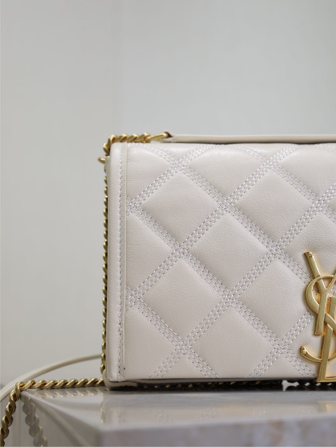 BECKY 22 IN WHITE QUILTED LAMBSKIN GOLD HARDWARE