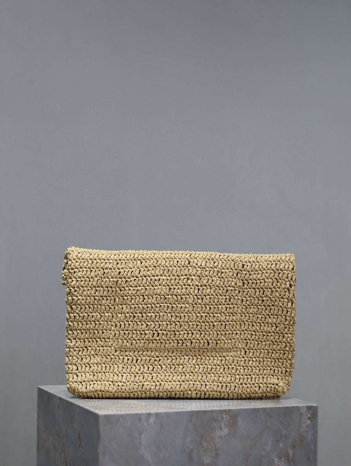 YSL 25S CASSANDRE LARGE ENVELOPE POUCH 29 IN NATURAL RAFFIA GOLD HARDWRE
