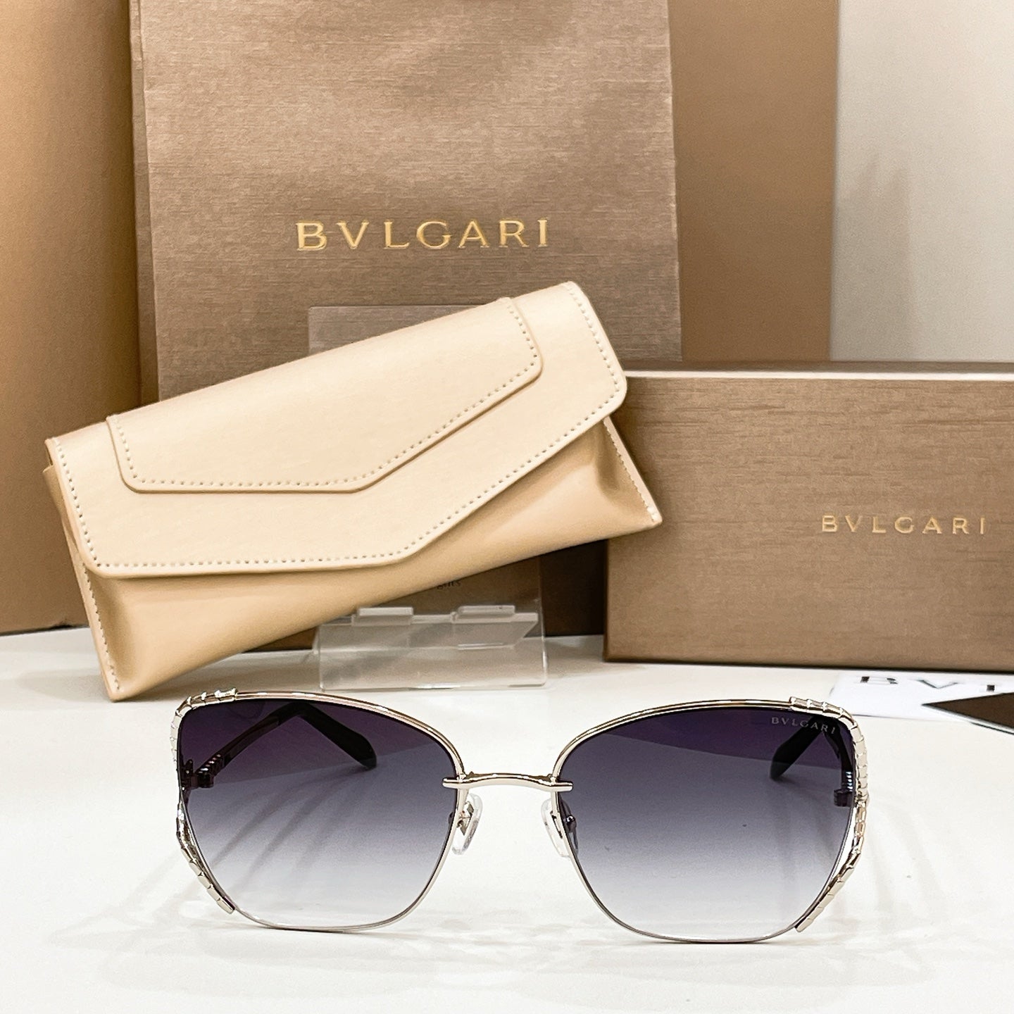 Bvlgari BV40081U Sunglasses