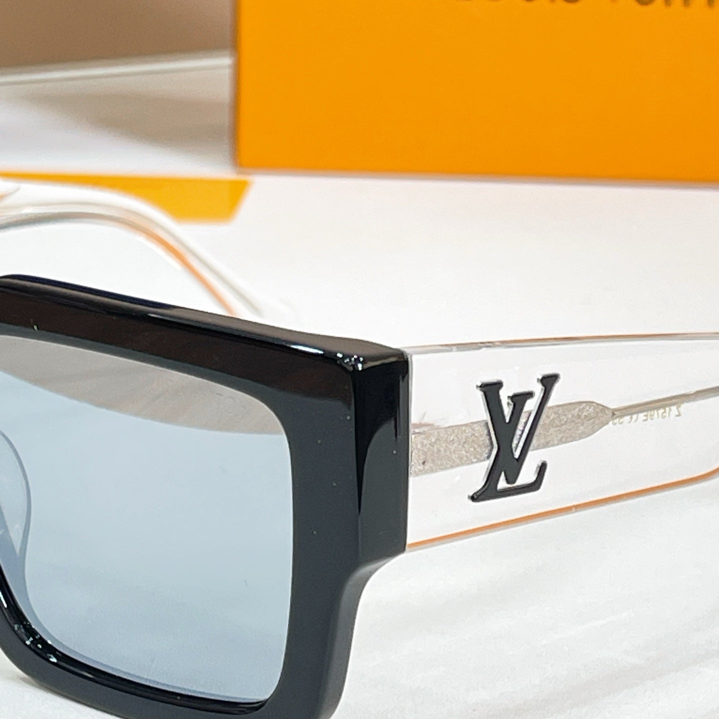 Louis Vuitton Z1579E Sunglasses