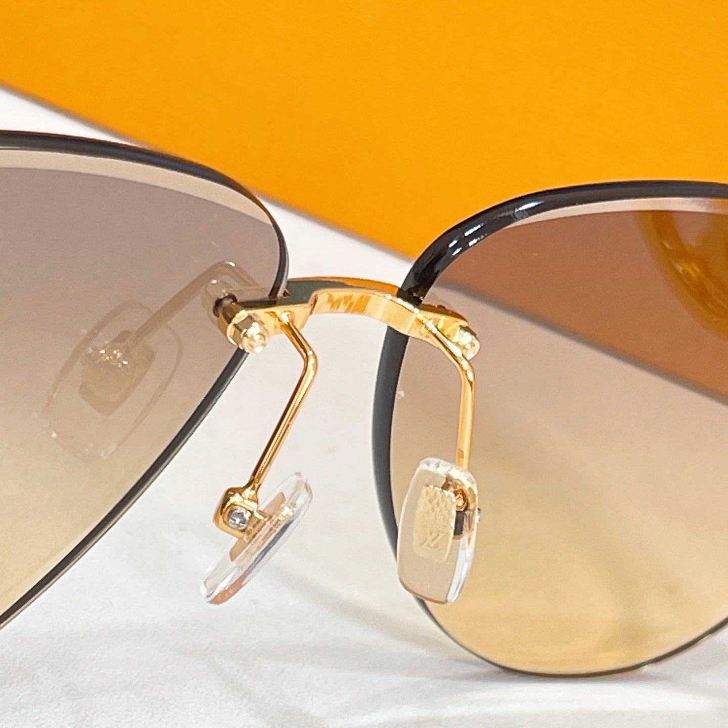 Louis Vuitton Z3318U Sunglasses
