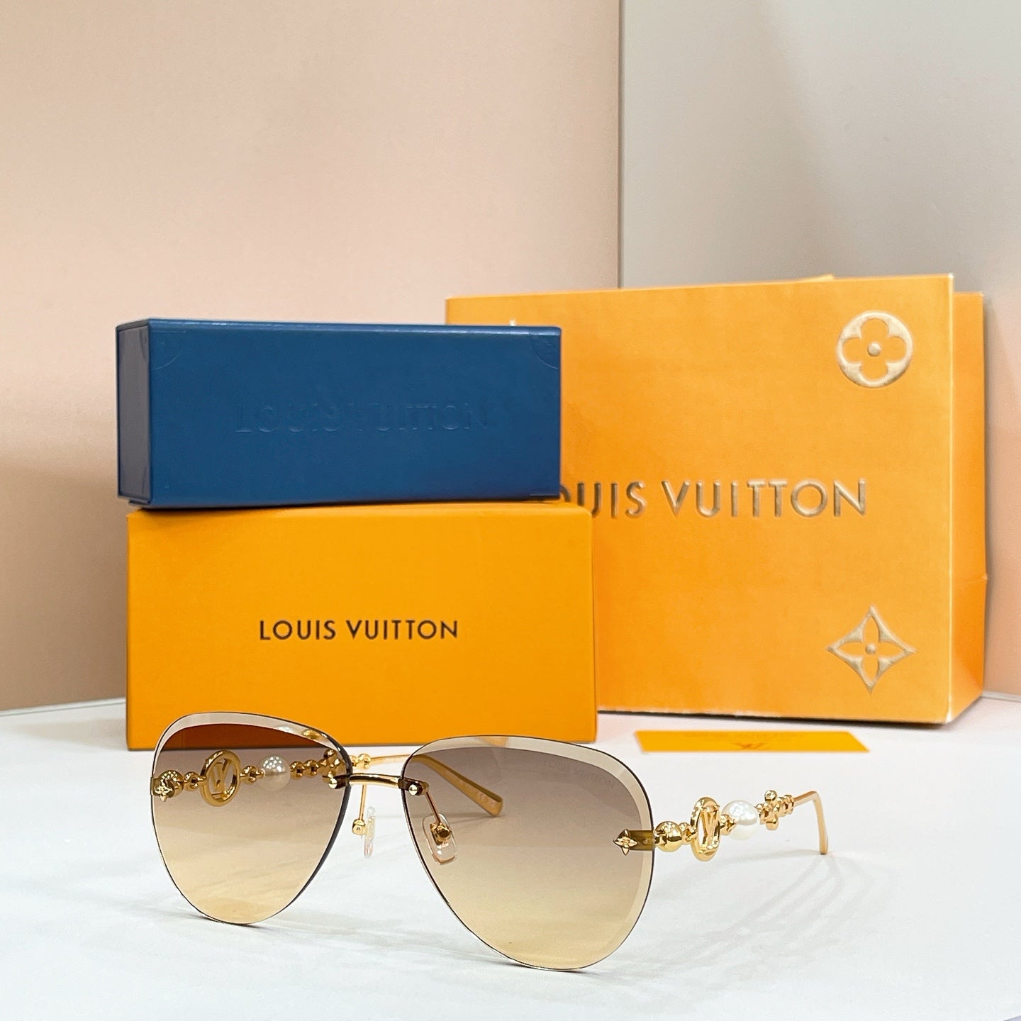 Louis Vuitton Z3318U Sunglasses