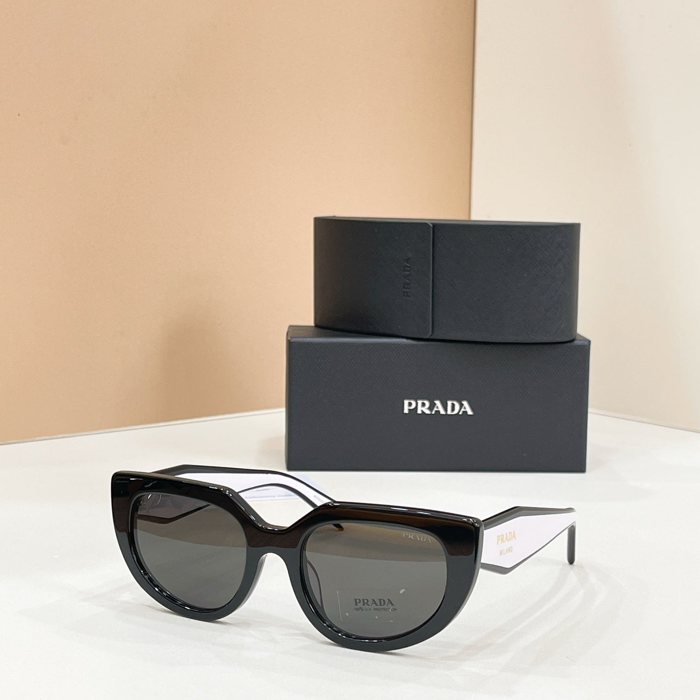Prada PR D02SF Sunglasses