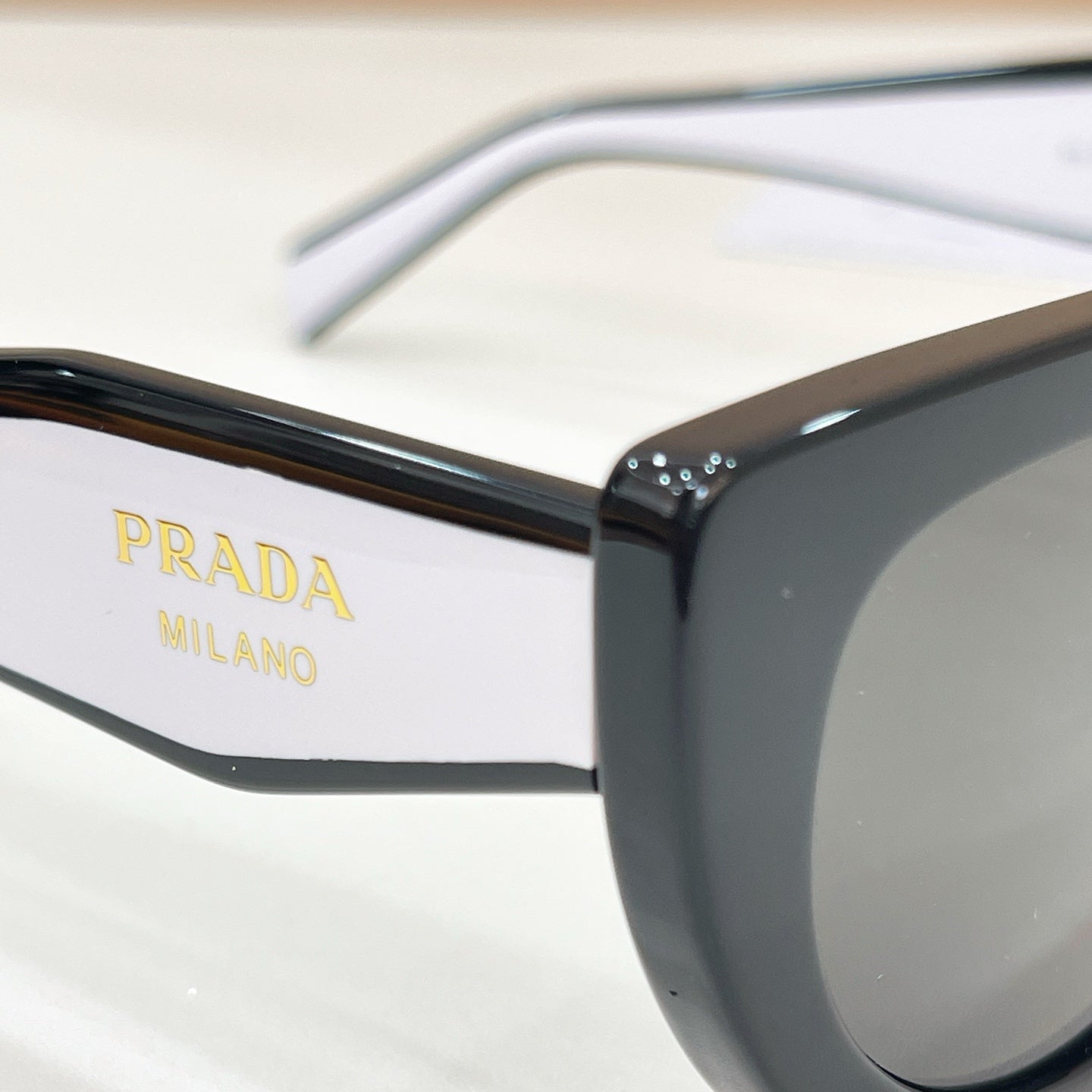 Prada PR D02SF Sunglasses