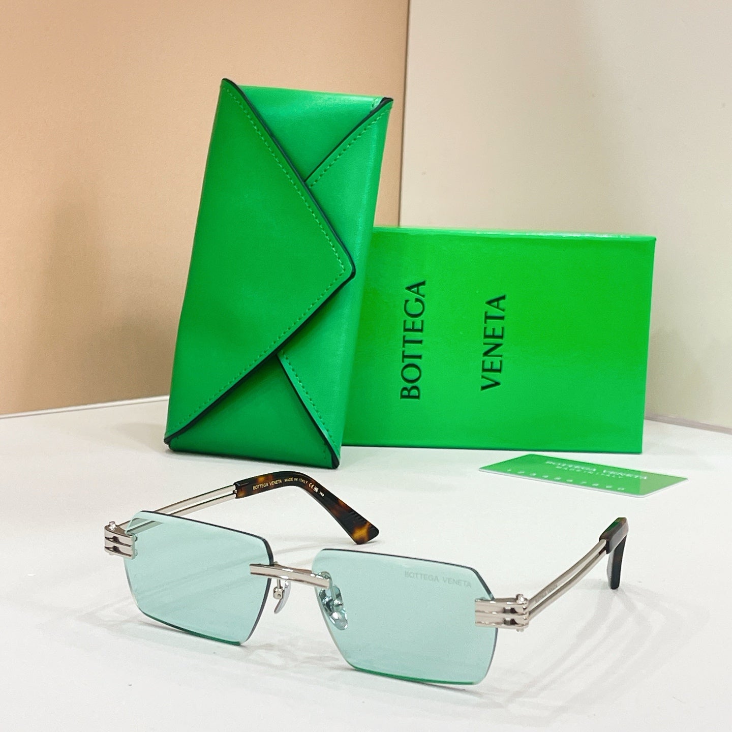 Bottega Veneta BV2347S Sunglasses