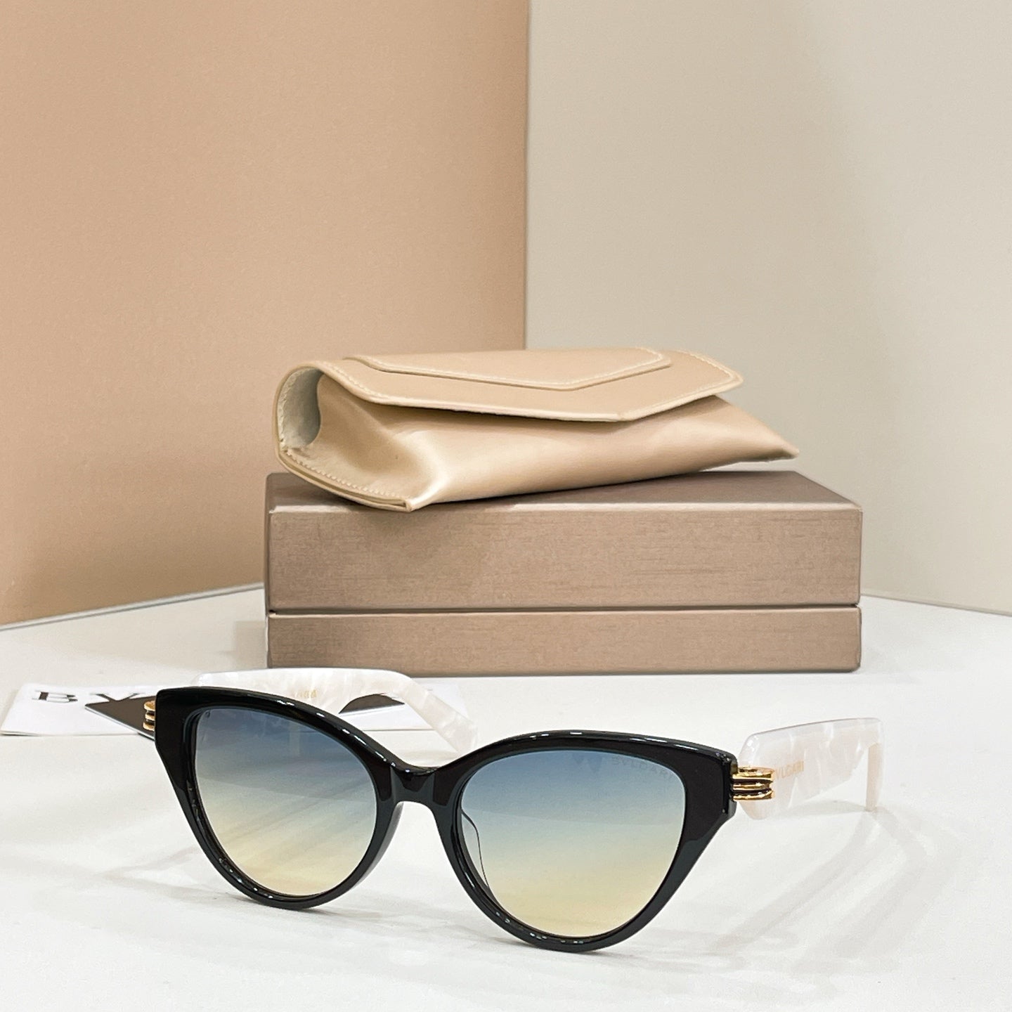Bvlgari BV 50045I Sunglasses