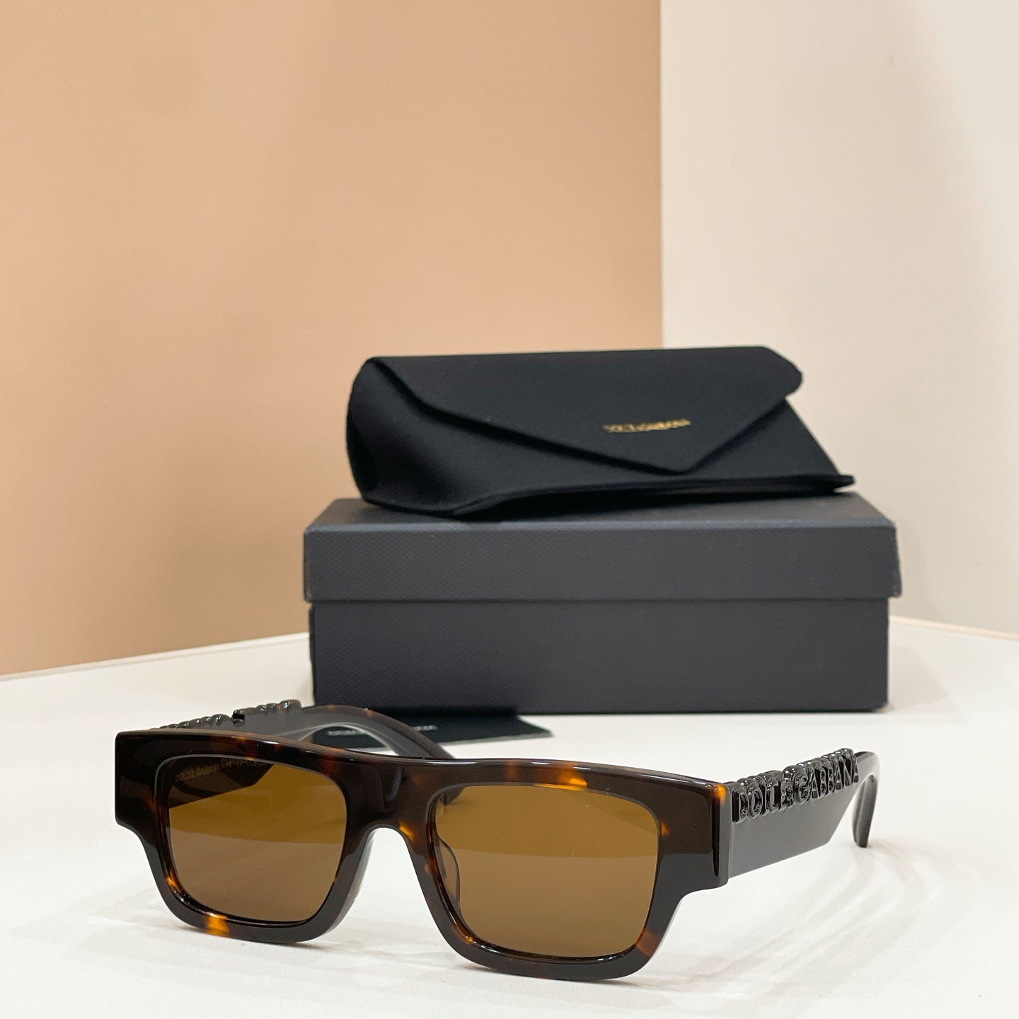 Gentle Monster DX 6011 Sunglasses