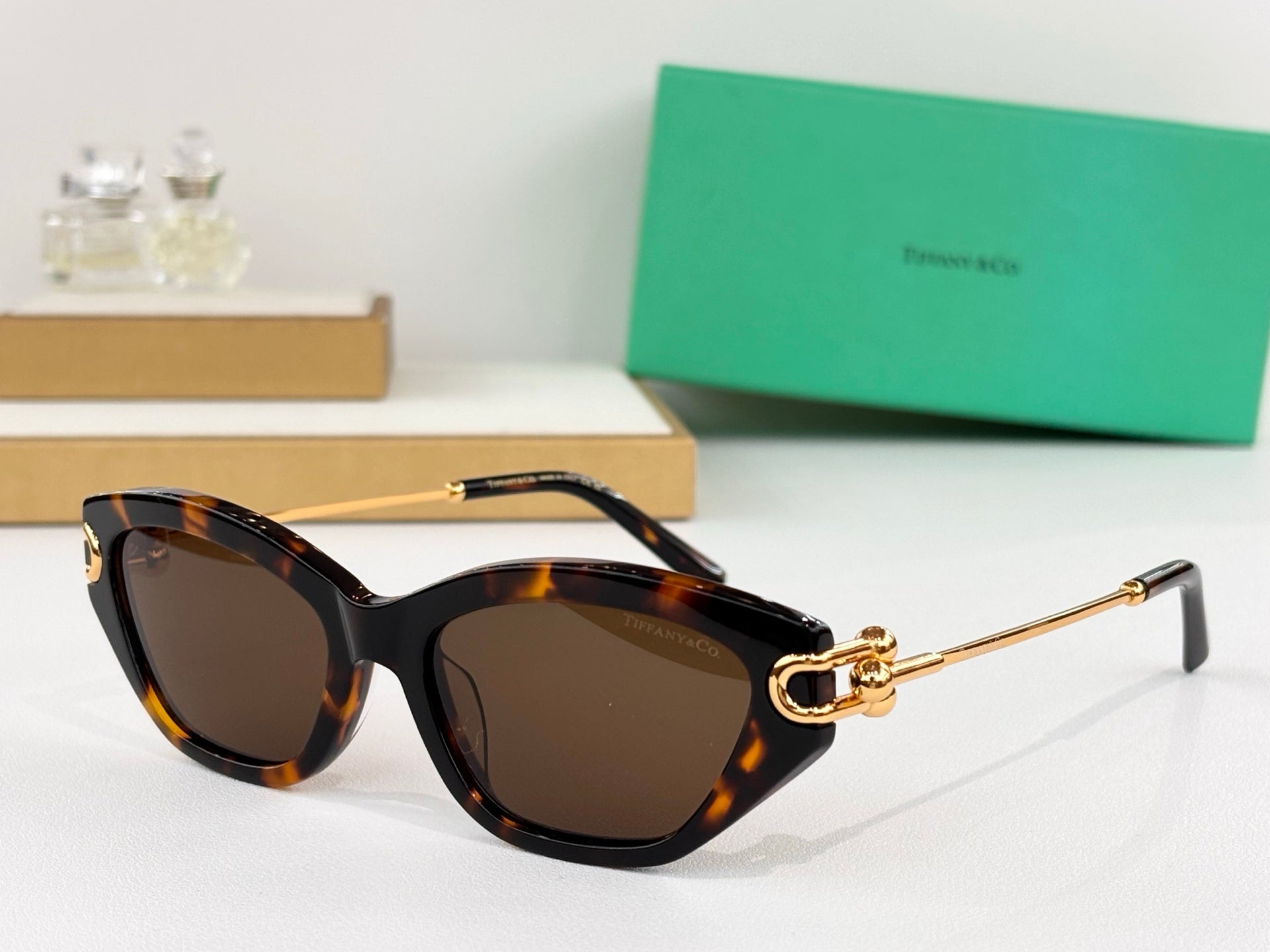 Tiffany & Co. OTF4231 Sunglasses