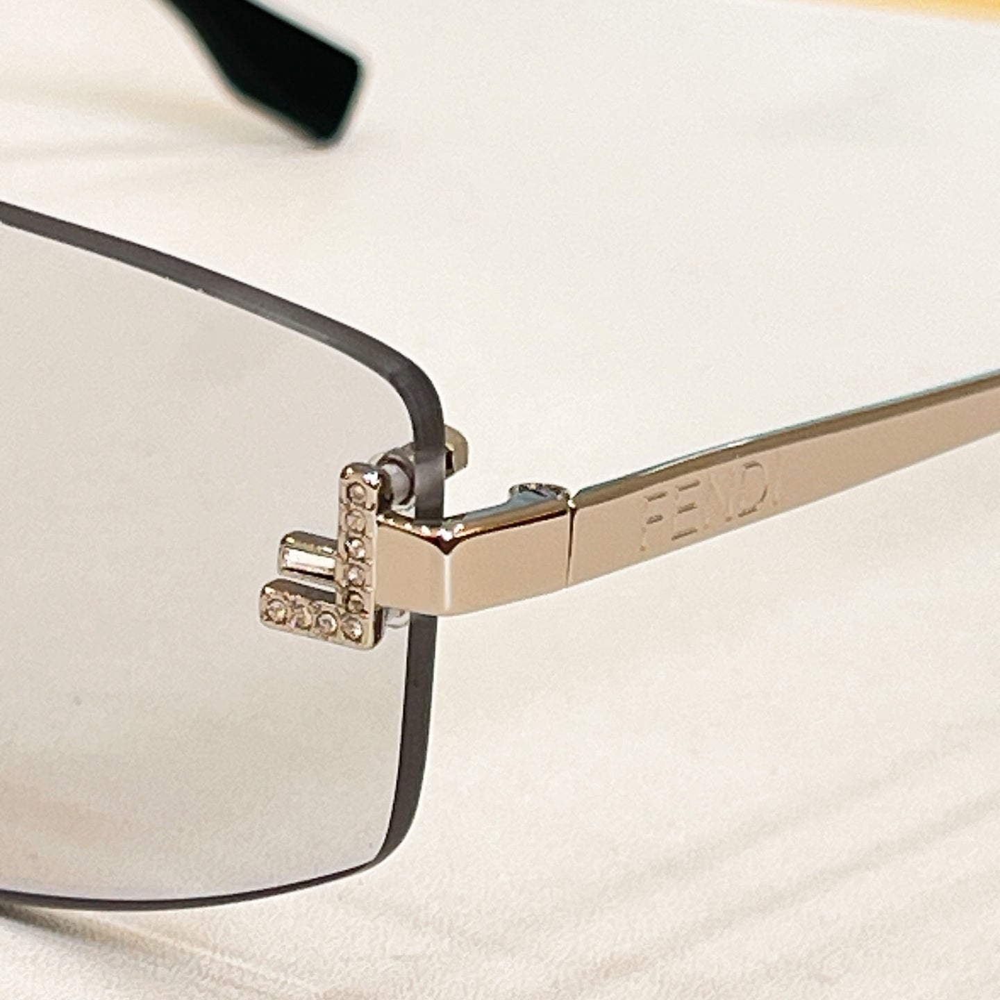Fendi FE5116US Sunglasses
