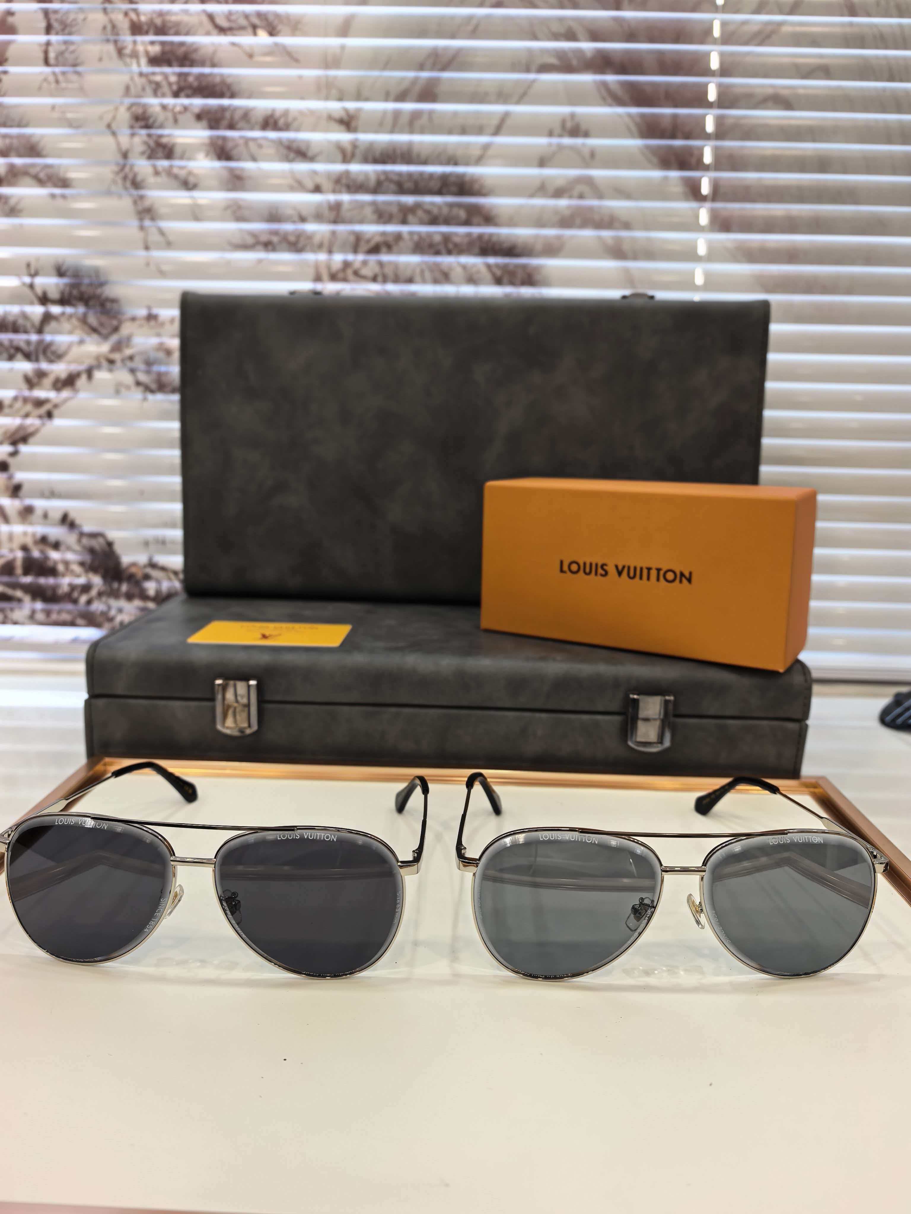 Louis Vuitton Z2636U Sunglasses